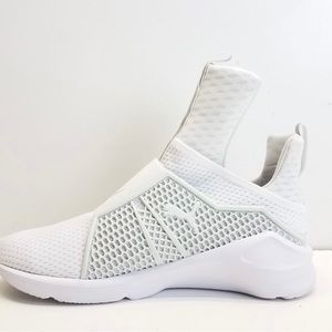PUMA X FENTY BY RIHANNA .Women Sz 9M